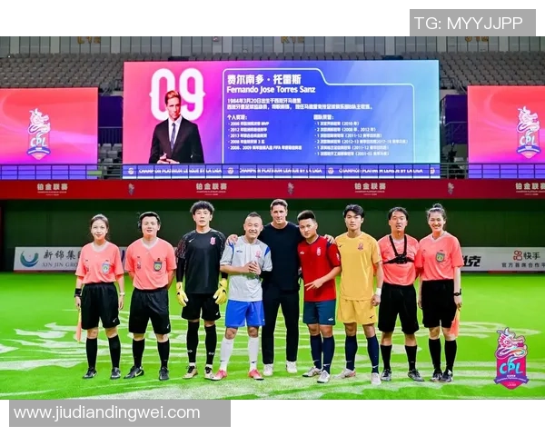 如何与足球明星合影拍出既自然又有创意的照片技巧分享